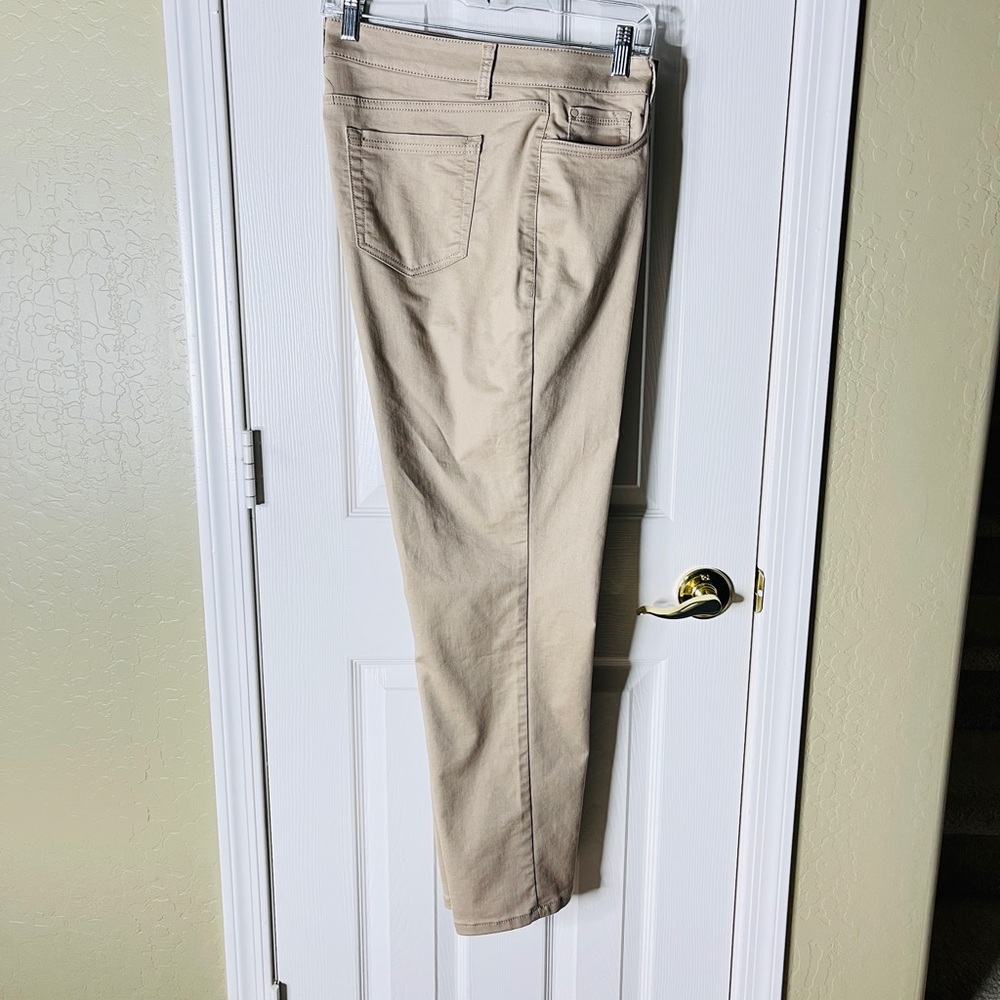 Croft & Barrow Classic Fit Khaki Pants